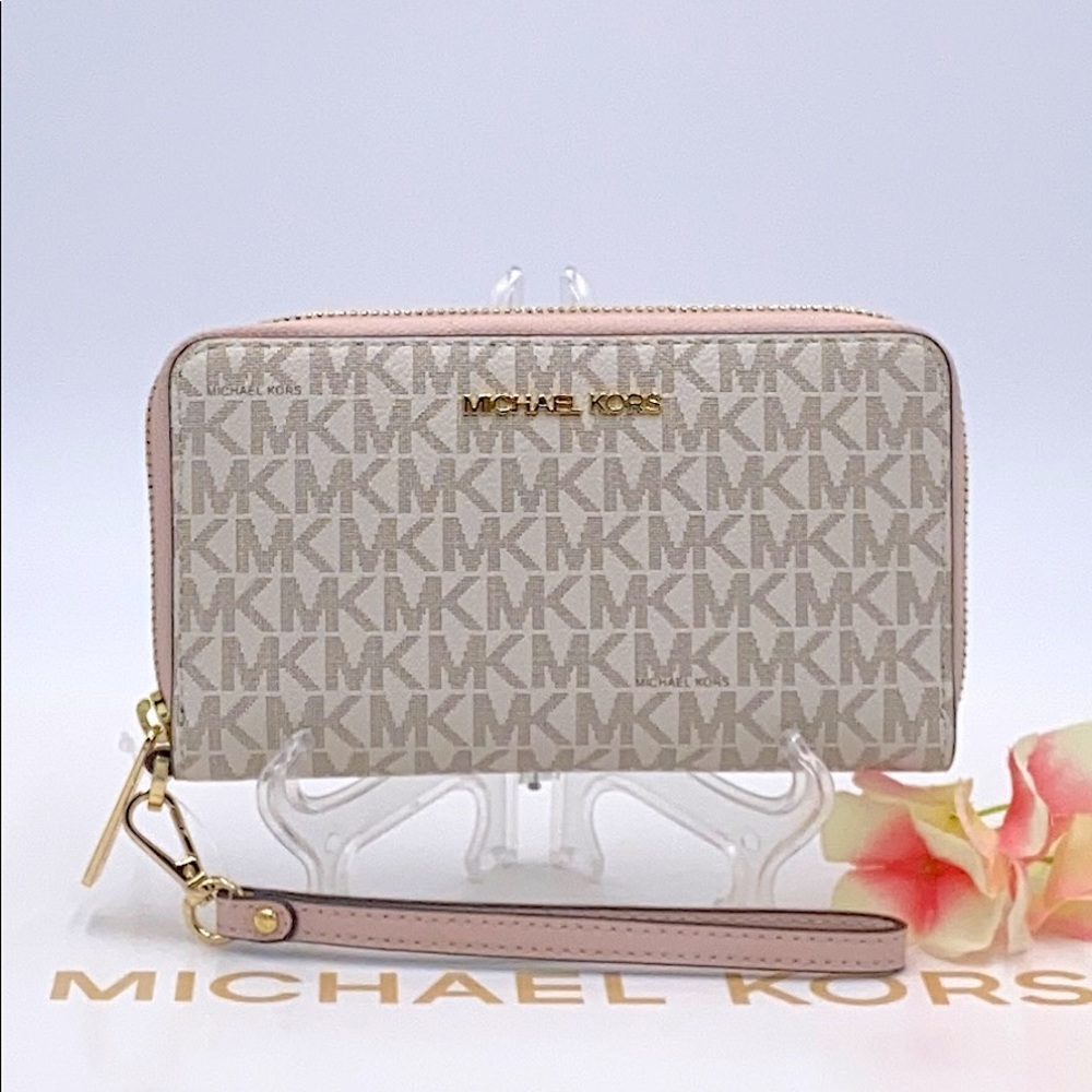 MICHAEL KORS LARGE FLAT MF PHONE CASE POWDER BLUSH - Picture 10 of 16